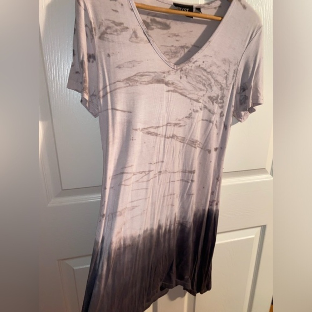 Tryst by Matthew Gray and Charcoal Tie-Dye Short Sleeve Top, Grunge Size M - Picture 2 of 4